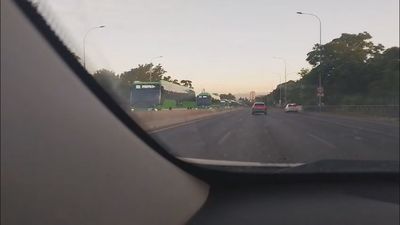 Una avería de un autobús en el carril bus VAO provoca varios kilómetros de retenciones en la A-6