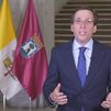 Almeida llama a Madrid a ser "hospitalaria" y a "alzar la mirada" en un bando por la visita del Papa León XIV