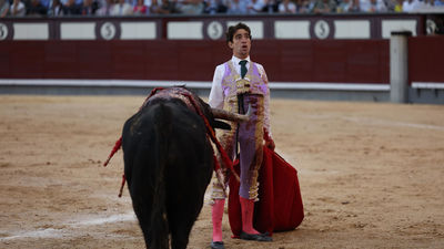 Un firme Víctor Hernández estremece Madrid