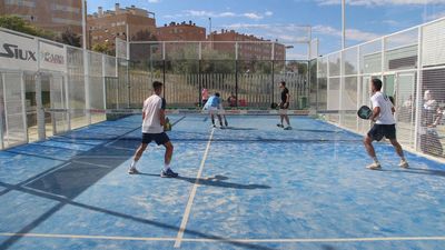 Arganda celebra su primer maratón nocturno de pádel
