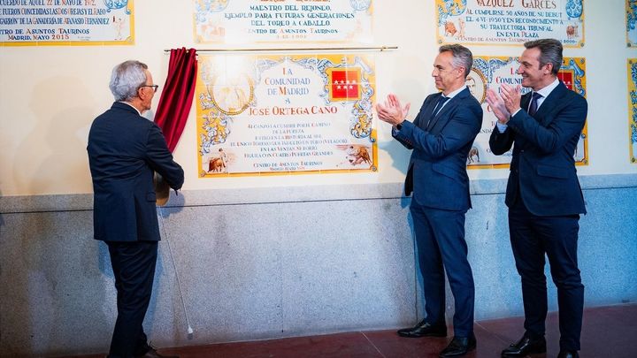 La Comunidad de Madrid rinde tributo a Ortega Cano con una placa en Las Ventas