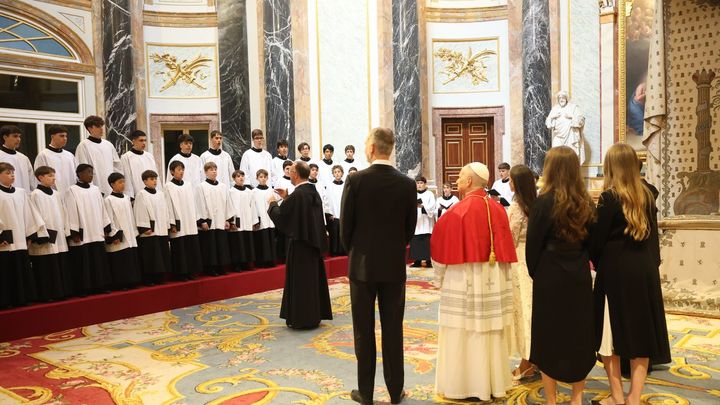 la Escolanía del Escorial ha interpretado el 'Ave María'. / EUROPA PRESS