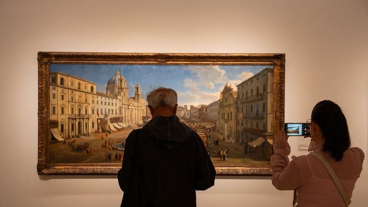 Dos personas en el Museo Thyssen-Bornemisza el Día Internacional de los Museos / EUROPA PRESS