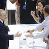 Florentino Pérez deposita su voto en medio de una alta participación de los socios