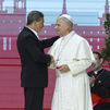 Antonio Banderas al Papa: "Confieso que soy víctima del hechizo de Dios"