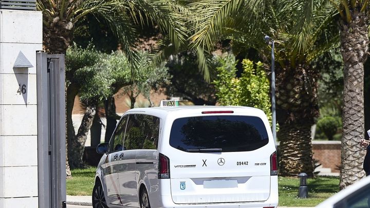 Representantes de asociaciones de víctimas de abusos en la Iglesia llegan a la Nunciatura para reunirse con el Papa / EUROPA PRESS