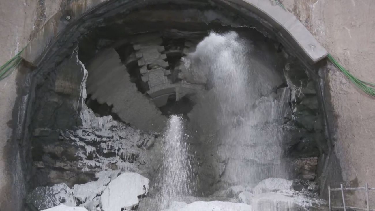 La tuneladora Mayrit alcanza la futura estación de Madrid Río en la ampliación de la Línea 11
