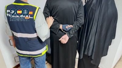 Estas son las imágenes del robo frustrado en una joyería de la calle de Alcalá