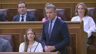 Feijóo exige a Sánchez que dimita y el presidente rechaza lecciones del PP