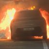 Un coche eléctrico se incendia en la A-3, sin heridos
