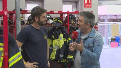 "Ayudar a los demás me recarga las pilas", Iñaki el bombero que emocionó  a todo el Movistar Arena durante la visita del Papa