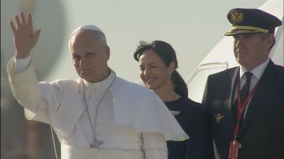 León XIV se despide de Barcelona y viaja rumbo a Canarias