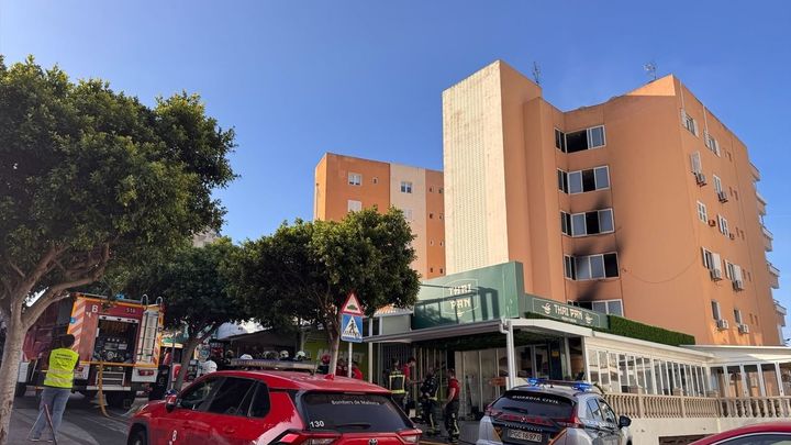 Incendio en un bloque de viviendas en Magaluf