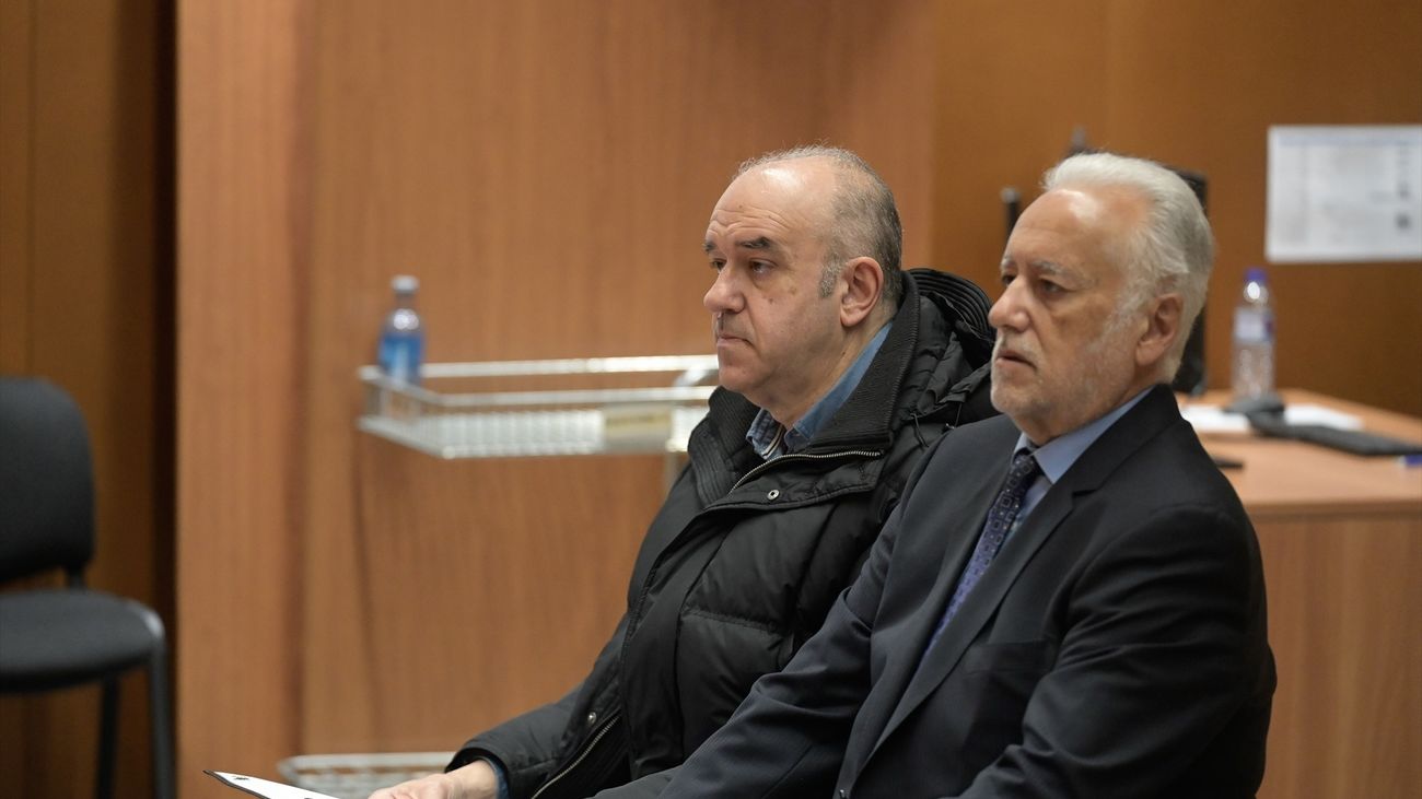 Manuel Reija (izda) y su hermano Miguel, en el juicio por quedarse  una Primitiva premiada con 4,7 millones