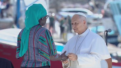 El papa llama la atención a Europa: "Que el Mediterráneo no se convierta en un cementerio sin lápidas"