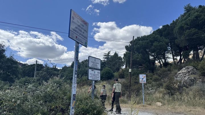 La Comunidad de Madrid inicia una campaña de vigilancia para evitar el baño en zonas protegidas del Parque Nacional de la Sierra de Guadarrama