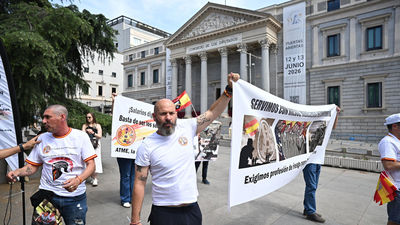 Militares de tropa y marinería piden ante el Congreso "dignidad" ante una labor de riesgo