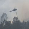 El incendio de Padrón (La Coruña) ya arrasa 250 hectáreas y obliga a desalojar 10 viviendas