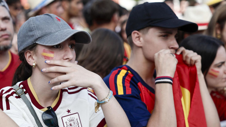 La afición española, decepcionada con el debut de España en el Mundial