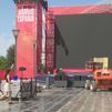 Pantalla gigante, exposición de trofeos y  música en vivo en Colón en el debut de España