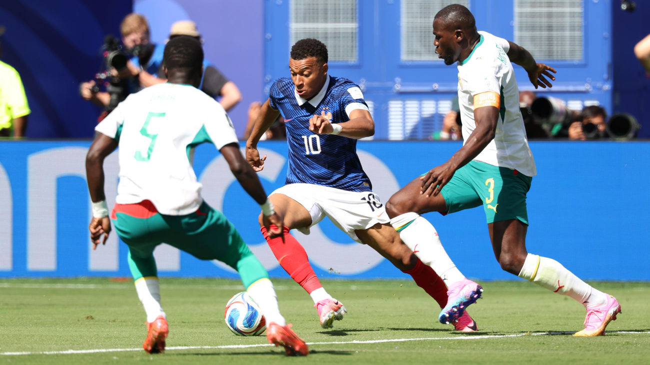 Mbappé ante Senegal