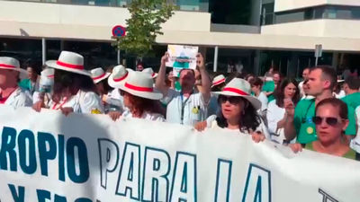 Médicos claman ante el 12 de Octubre por una solución que evite la huelga tras el verano