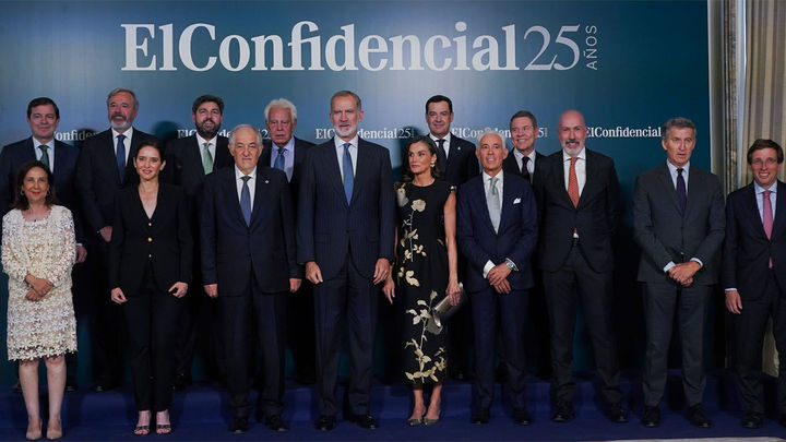 Los Reyes en la conmemoración de los 25 años del diario  'El Confidencial"