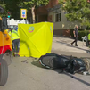 Herido grave un motorista de 57 años al chocar con un coche en un cruce de calles de Latina