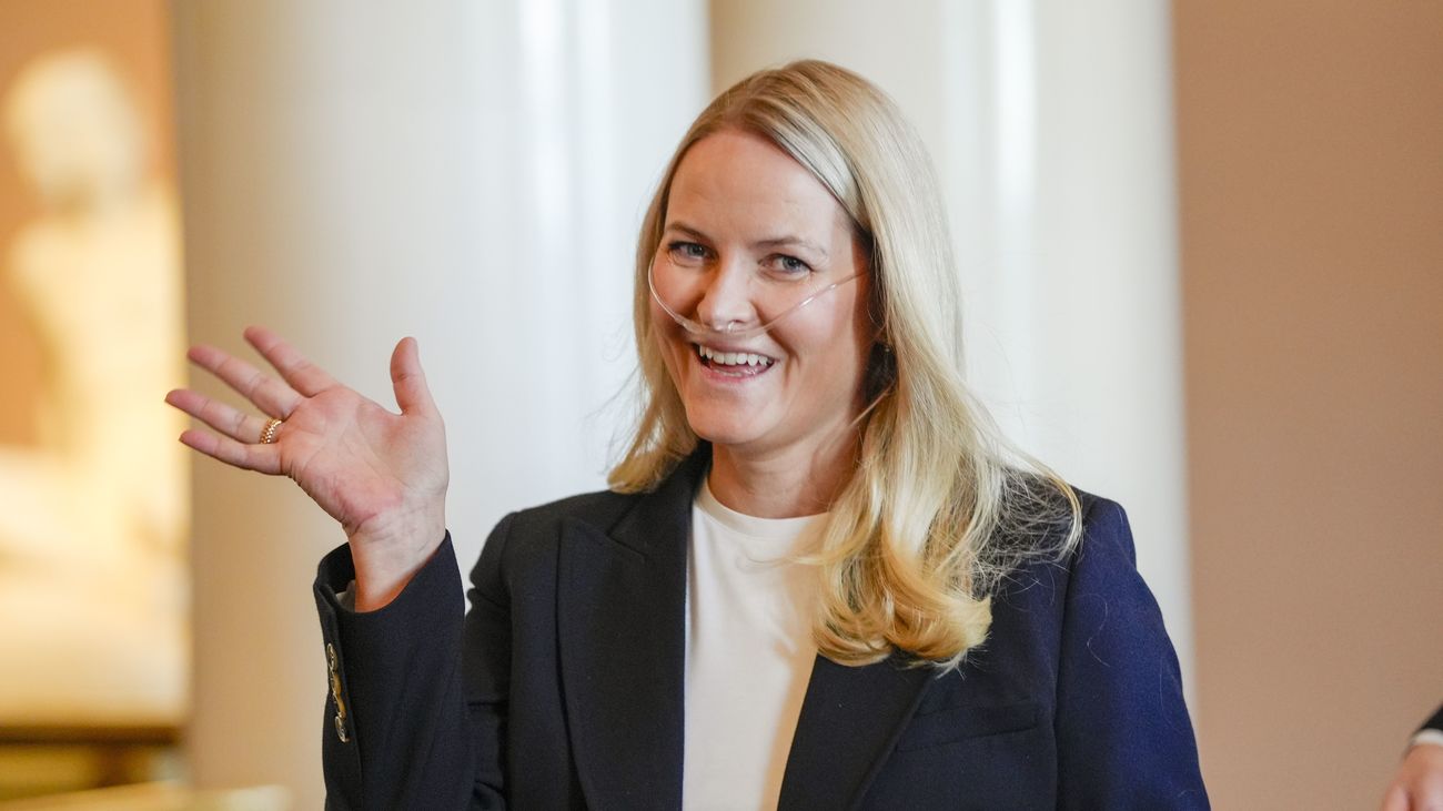 La princesa noruega Mette-Marit se somete con éxito a un trasplante de pulmón