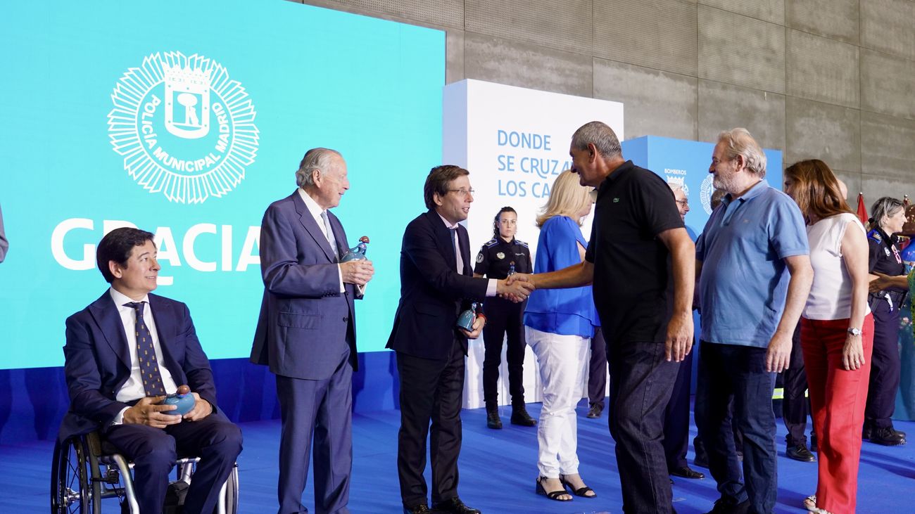 Madrid reconoce a los 272 jubilados de los servicios de seguridad y emergencia