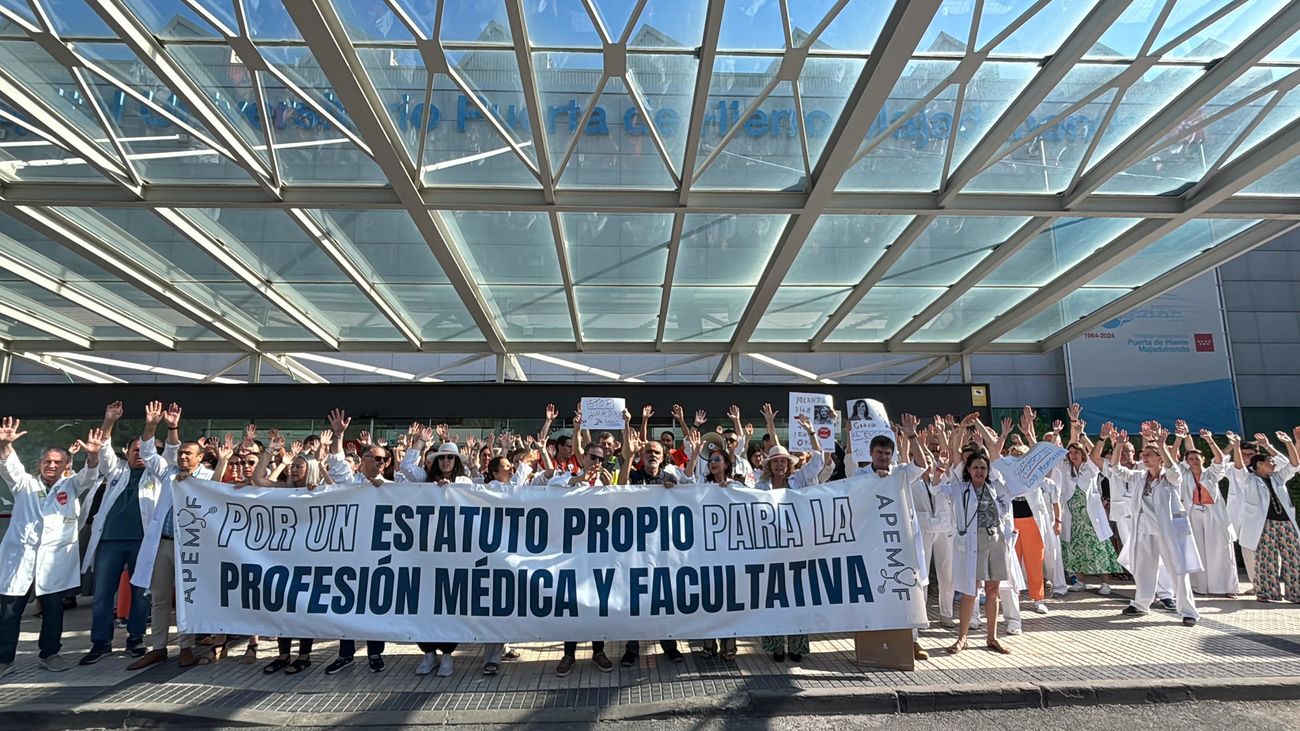 Los médicos madrileños en huelga lamentan la falta de reuniones con la ministra y la consejera de Sanidad