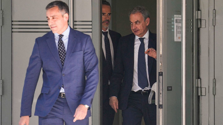 Zapatero, sale sin cautelares, tras negar haber influido en el rescate de Plus Ultra