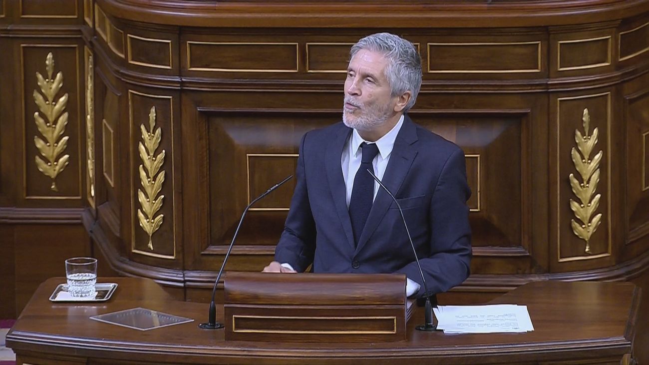 Marlaska denuncia el "uso malintencionado" de PP y Vox de la muerte de dos guardias civiles en Huelva