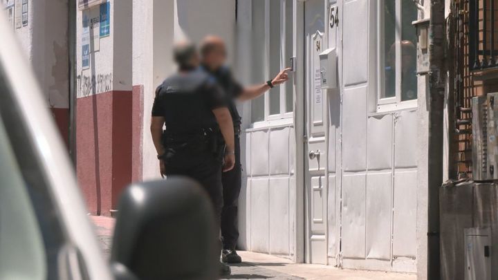Hacinamiento, ruido y quejas constantes: el polémico hostel que tiene en pie de guerra a Puente de Vallecas