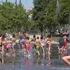 Madrid se refresca en plena ola de calor con playas urbanas y zonas nebulizadoras