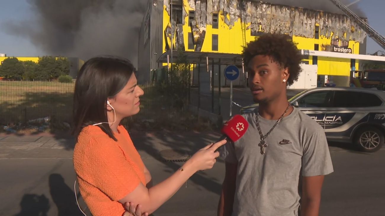 Alexander, afectado por el incendio de Villaverde: "Mi madre tenía todo aquí, está destrozada"