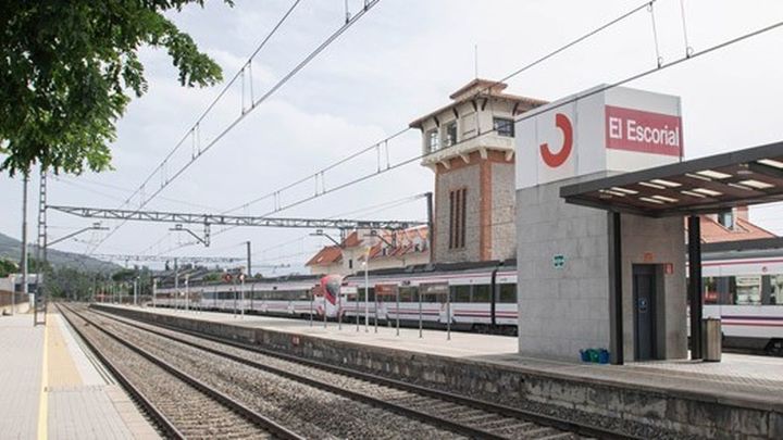 Renfe establece un plan alternativo de transporte para los usuarios de la línea C8a de Cercanías