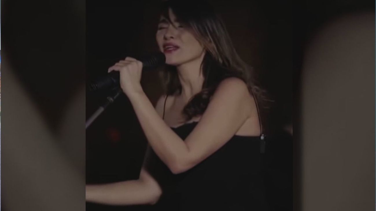 Irán condena a 74 latigazos a una cantante por emitir un concierto en YouTube sin velo