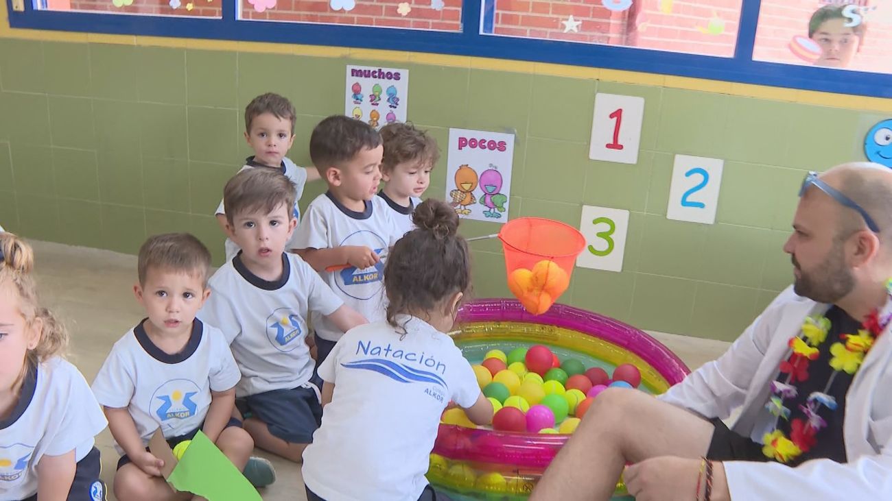 Fin de curso: miles de estudiantes madrileños se despiden de las aulas hasta septiembre