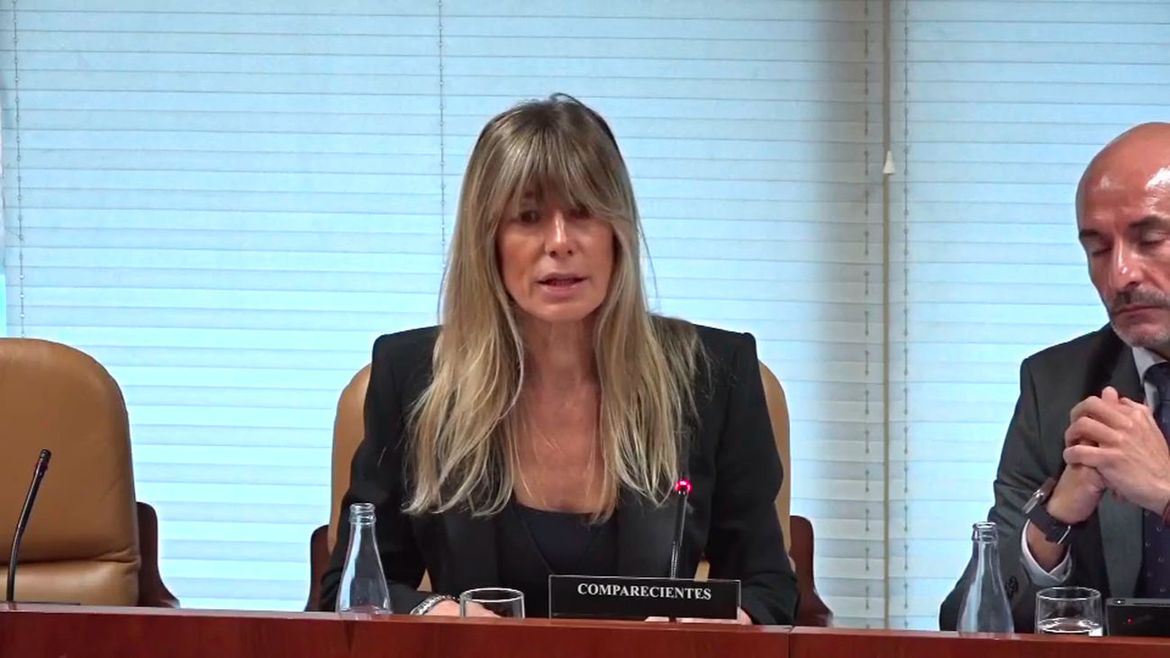 El juez Peinado envía a juicio a Begoña Gómez y le retira el pasaporte