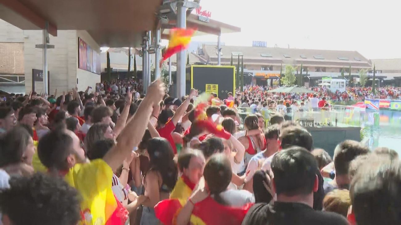 España enloquece de alegría con el 4-0 de la Selección ante Arabia Saudí