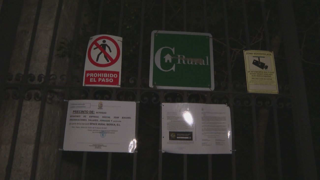 Desalojada una fiesta ilegal en una finca de Navalafuente que se encontraba precintada por no tener licencia