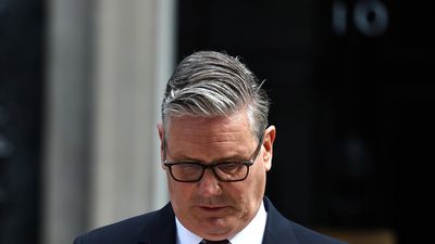 Dimite el primer ministro británico Keir Starmer, el séptimo en 10 años