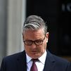 Dimite el primer ministro británico Keir Starmer, el séptimo en 10 años