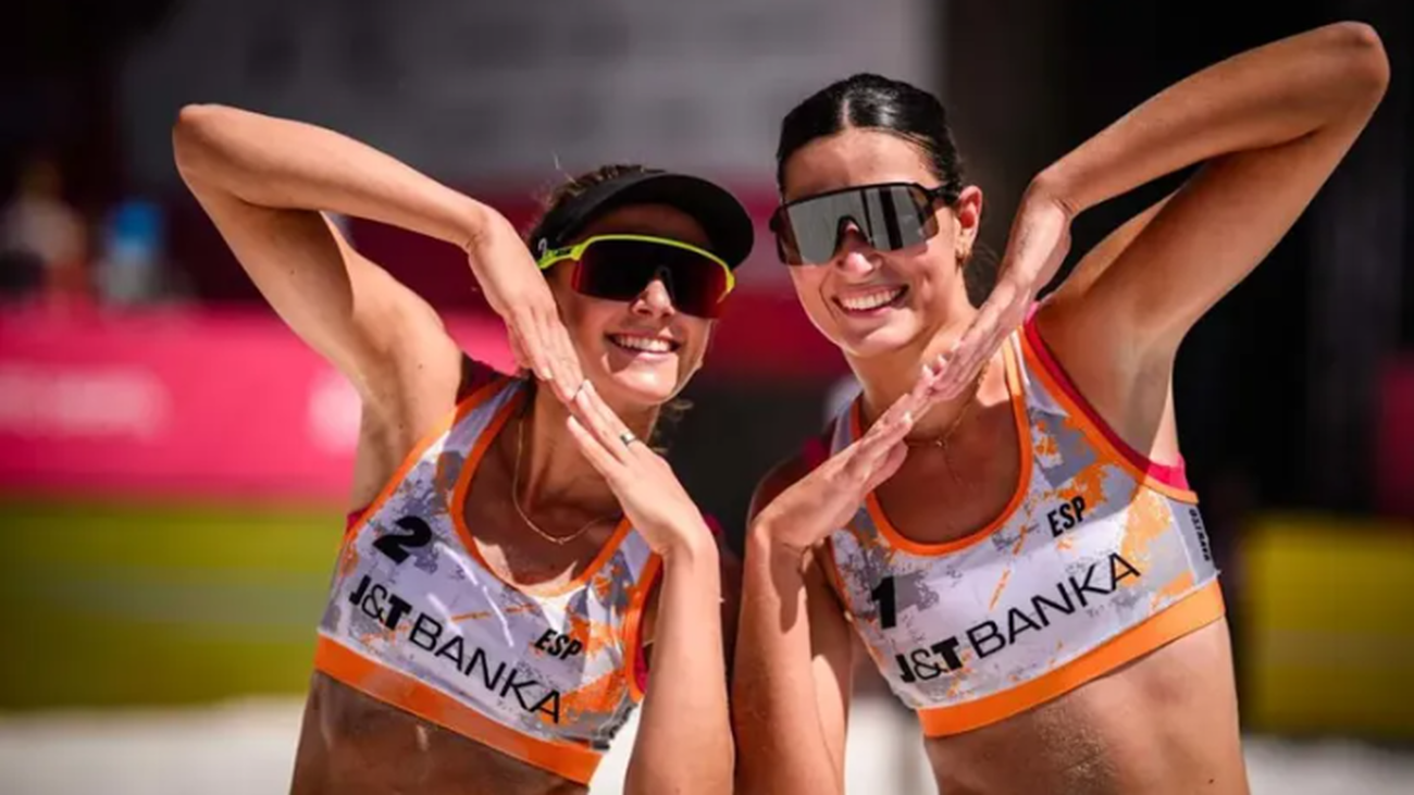 Tania Moreno y Sofía Izuzquiza