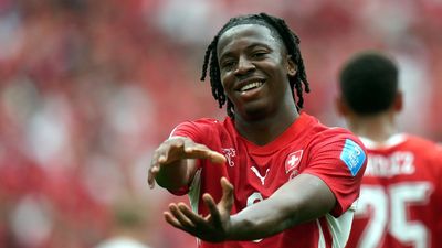 Grupo B: Suiza pasa como primera, Canadá es segunda, Bosnia es tercera y Catar, eliminada