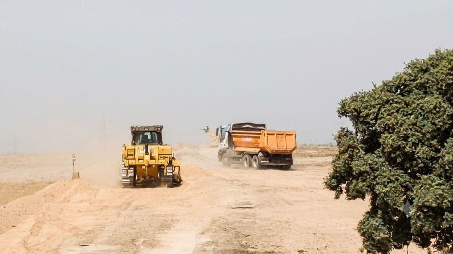 Continúan los movimientos de tierras contaminadas en un entorno natural de Alcorcón