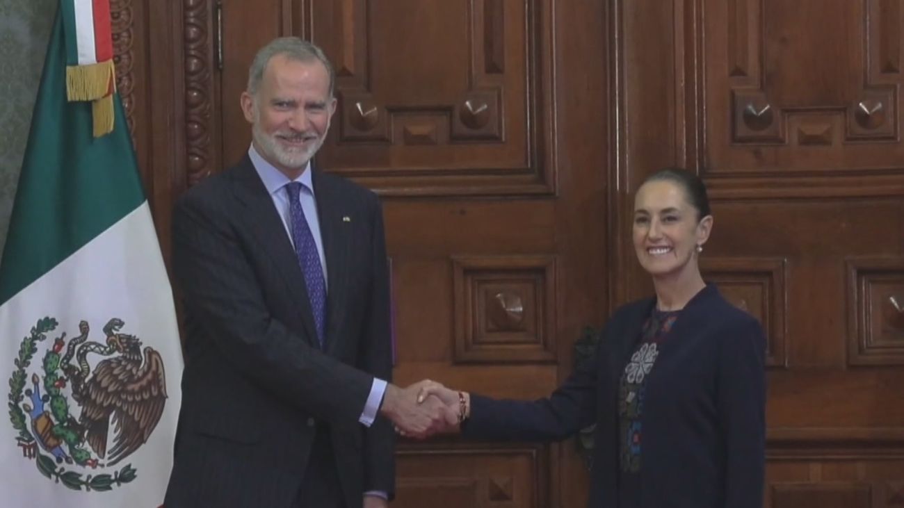 Felipe VI y Sheinbaum mantienen un encuentro en México con el que escenifican el acercamiento entre países