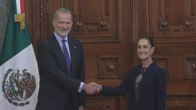 Felipe VI y Sheinbaum mantienen un encuentro en México con el que escenifican el acercamiento entre países