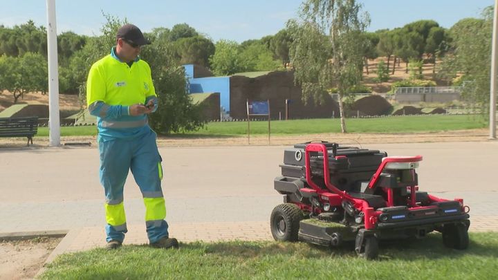 Segadoras autónomas y eléctricas: el nuevo proyecto para el mantenimiento de los parques de la región